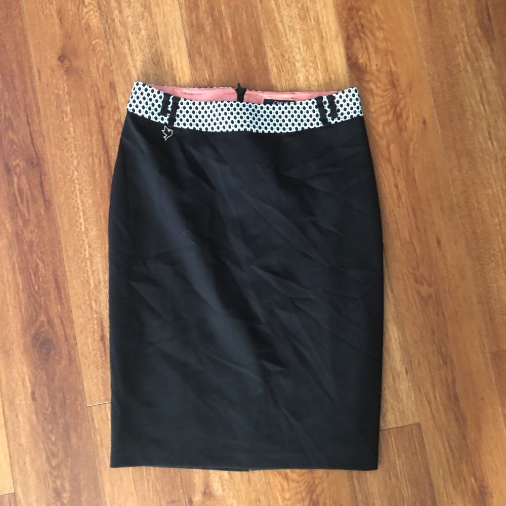 CARLA Black Skirt